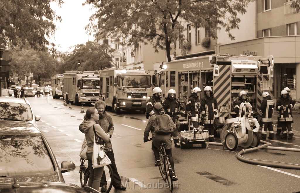 Feuer 2 Koeln Nippes Neusserstr P033.JPG - Miklos Laubert